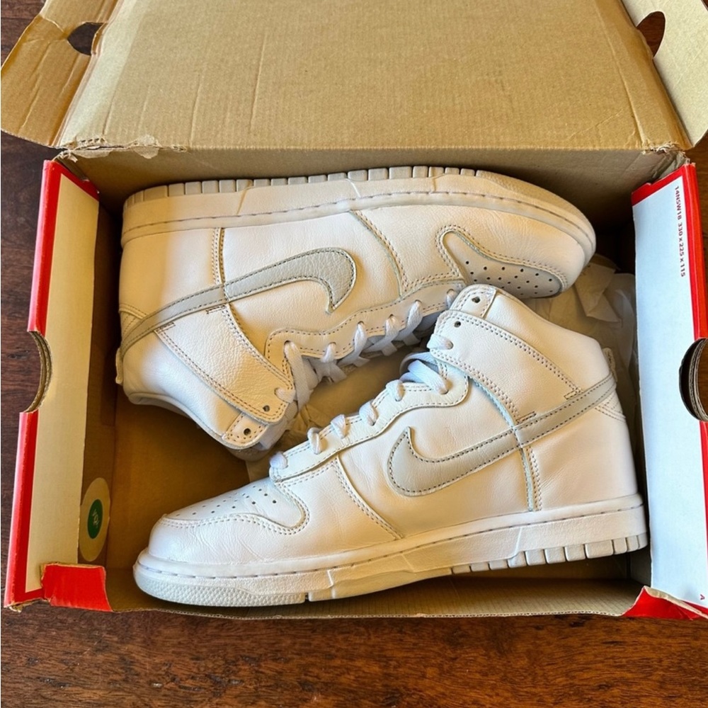 Dunk High “Pure Platinum” Men’s size 8.5